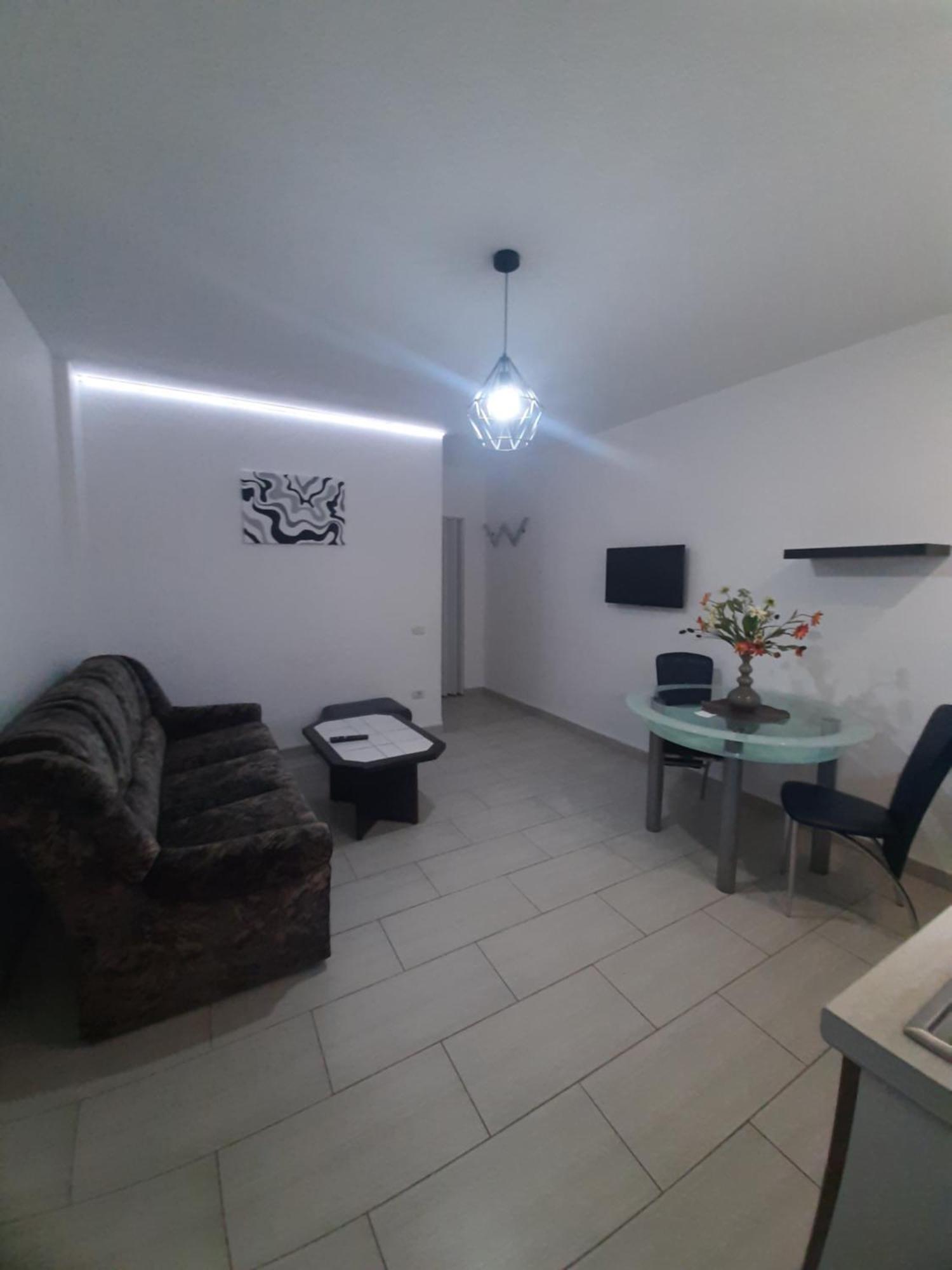 Golden Stars Appartement Arad Buitenkant foto